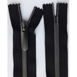 22511 Nylon close-end Zipper S60 18 cm /black/black nickel/1 pc.