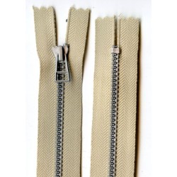 Plastikinis užtrauktukas P40, 16 cm ilgio, spalva T39 - smėlio/sidabrinė/1vnt.