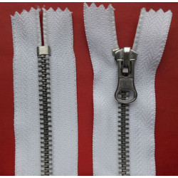 Metal Zipper Nickel plated M60 16 cm White Closed Bottom